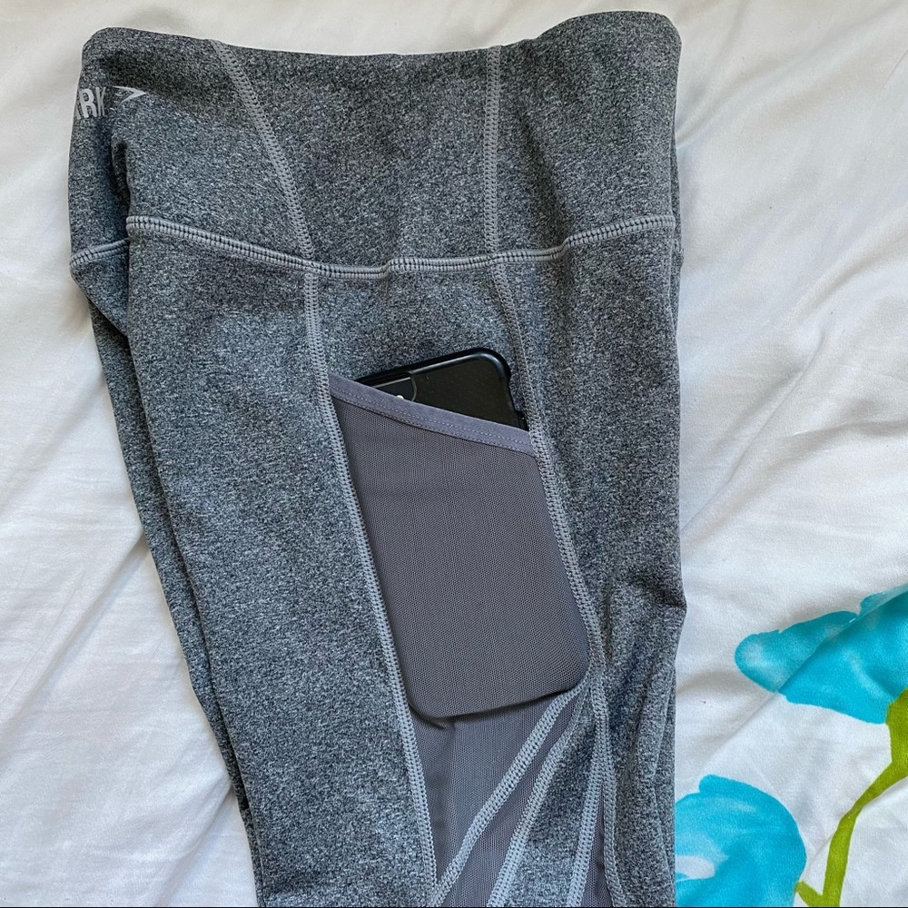 SOLD GYMSHARK HIGH WAISTED SLEEK SCULPTURE CROP LEGGING - Picture 8 of 13